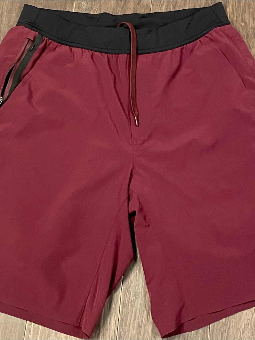 Men’s Ten Thousand Interval Active Short 9” Lined Small Burgundy